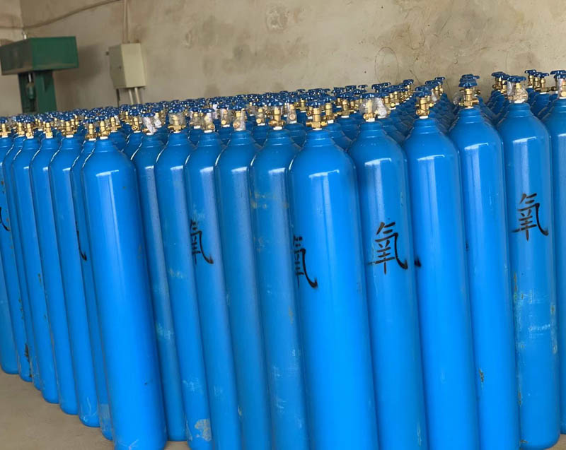 標準氣體的常用用途：用于儀器儀表的檢與校準